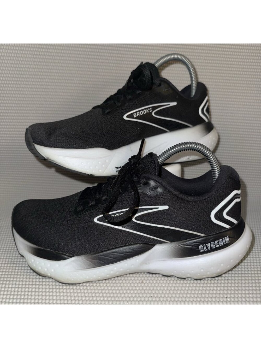 Brooks Glycerin GTS 21 Black Sneaker Running Athletic Gym Shoes Women’s Size 7.5
